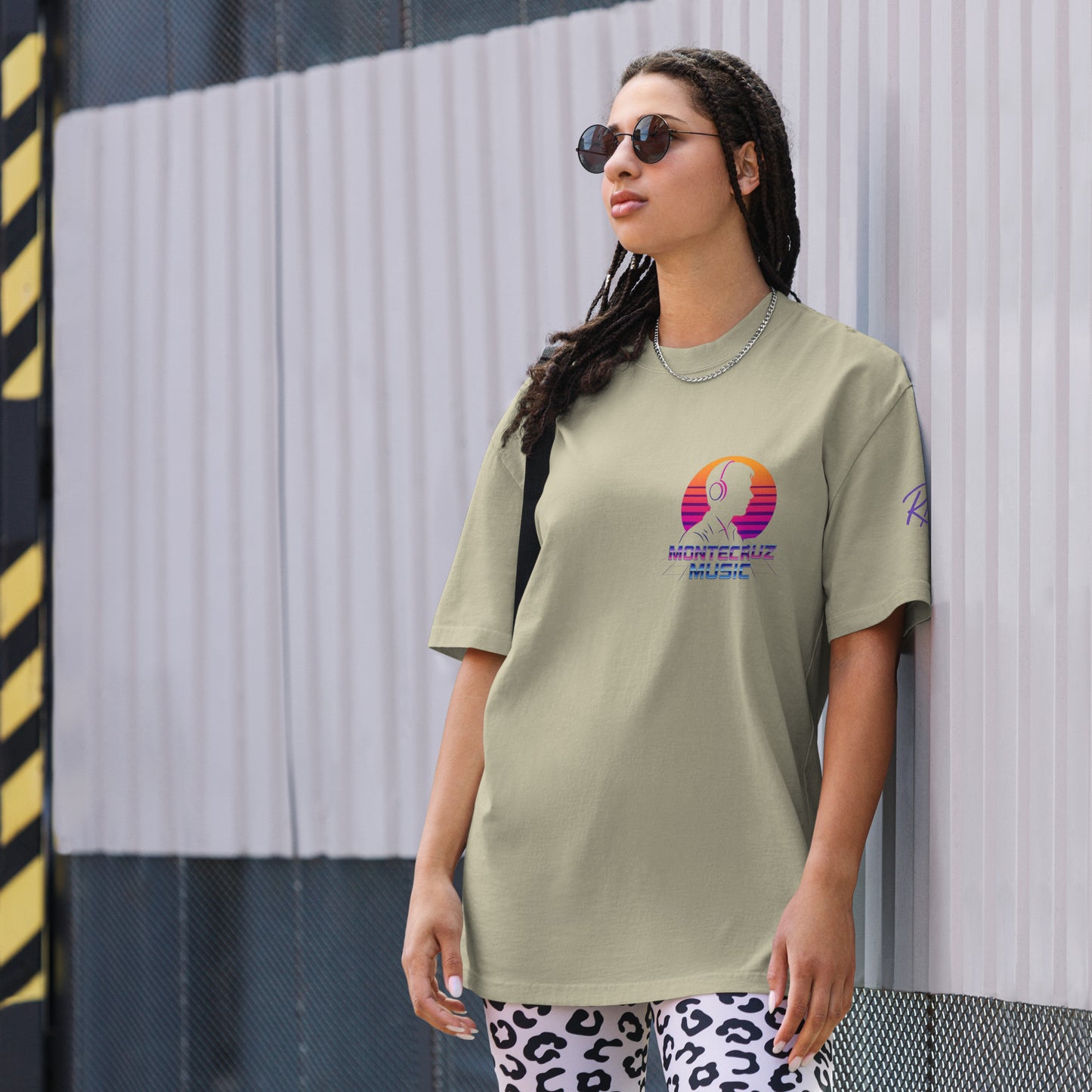 Oversized faded t-shirt-Montecruz Music Shop